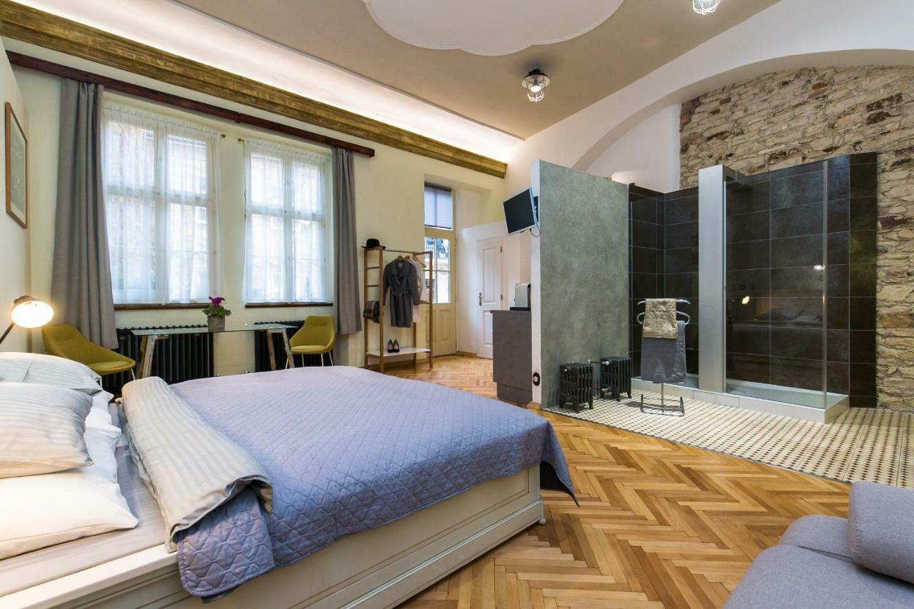 Apartment Nebovidy I - Historic Centre - Terrace - Air Conditioning Prag Exteriör bild