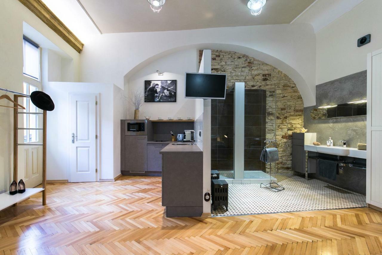 Apartment Nebovidy I - Historic Centre - Terrace - Air Conditioning Prag Exteriör bild