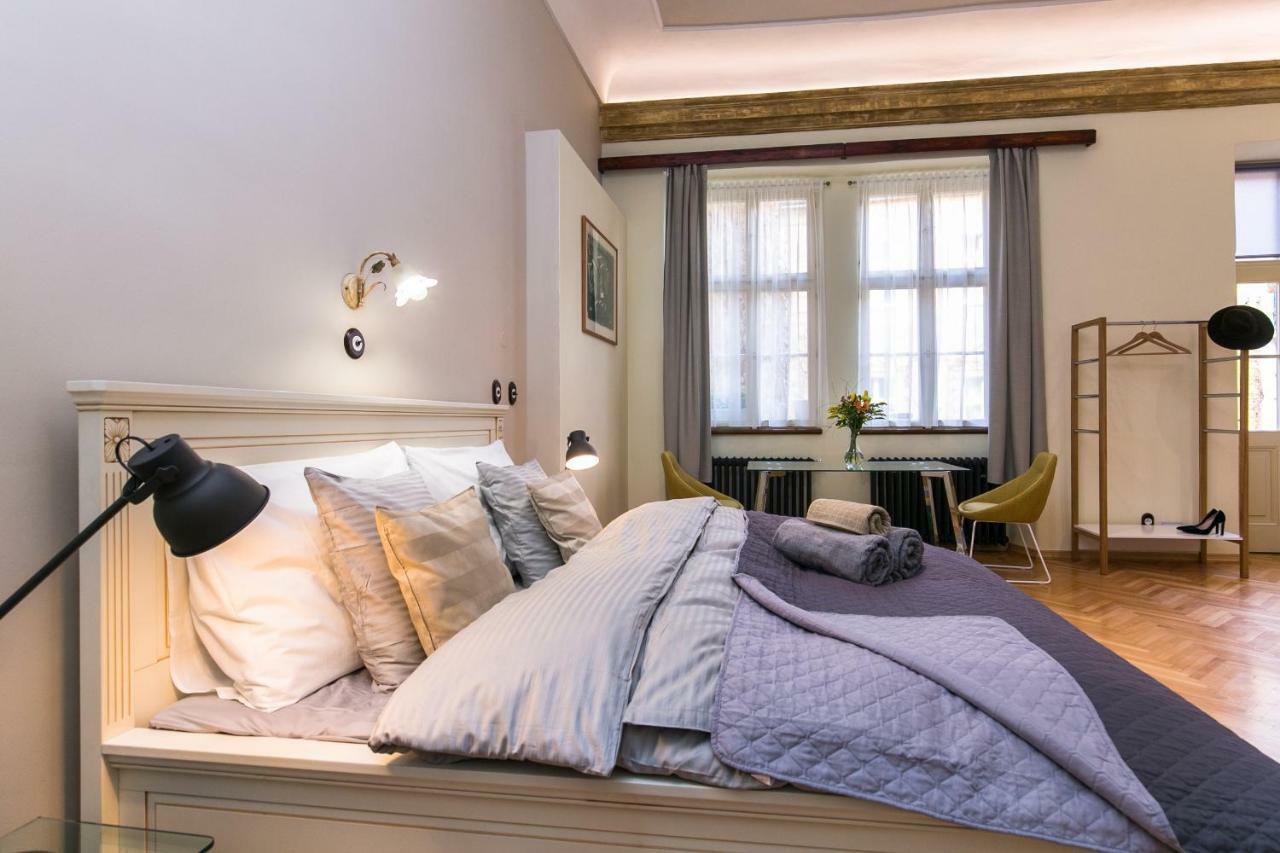 Apartment Nebovidy I - Historic Centre - Terrace - Air Conditioning Prag Exteriör bild